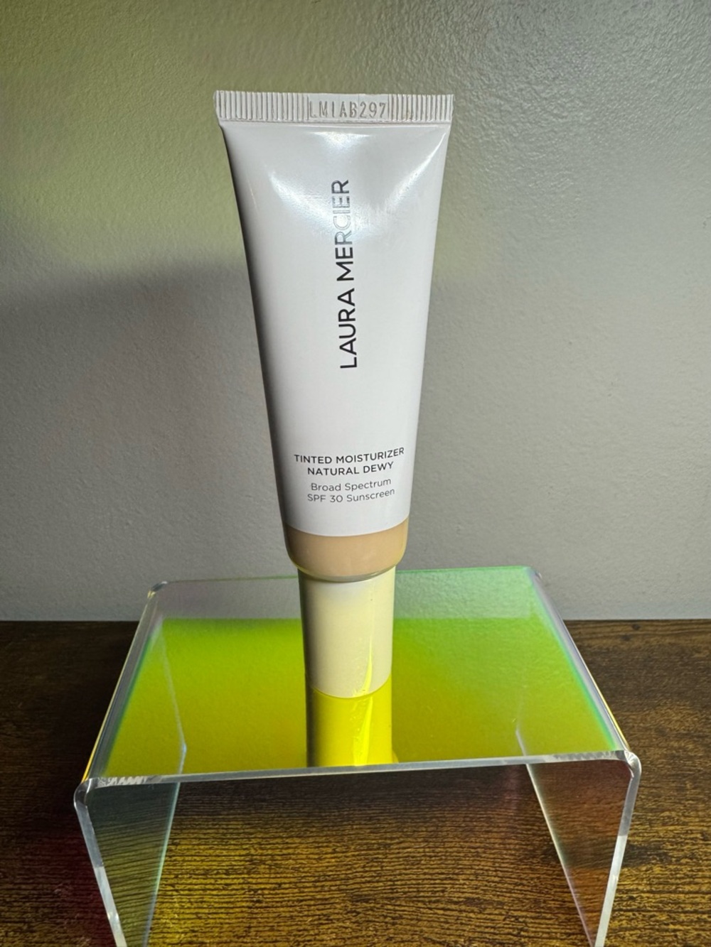 Laura mercier tinted moisturizer skin tint 1N Birch